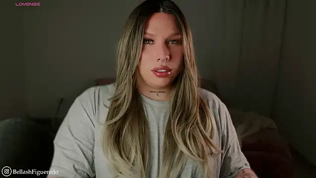 IsabellaFigueredo   online show from 03-15-26, 08:31