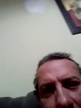 Snapshot of will1980 chatting on 02-12-26, 02:06 will1980 online show from 02-12-26, 02:06