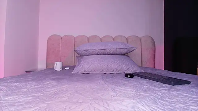 lucyy gray online show from 11-19-25, 03:06