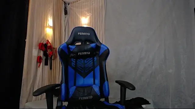 julia sweet 1 online show from 03-02-25, 10:03