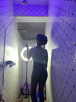 Snapshot of Enkarxx chatting on 02-16-25, 07:27 Enkarxx online show from 02-16-25, 07:27