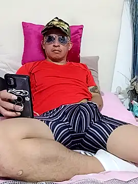 Snapshot of Chdgr chatting on 02-04-25, 02:21 Chdgr online show from 02-04-25, 02:21