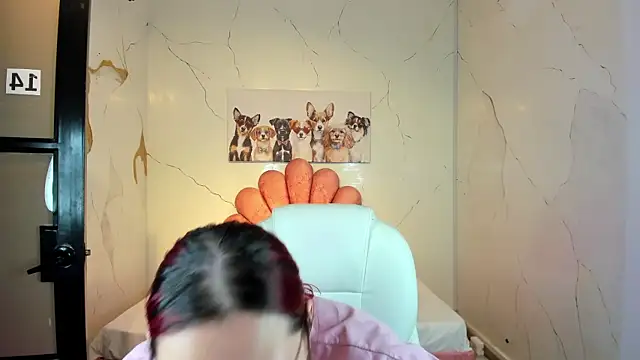 Snapshot of NiickyJones chatting on 12-22-25, 09:23 NiickyJones online show from 12-22-25, 09:23