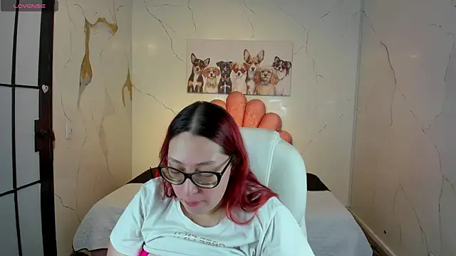 Snapshot of NiickyJones chatting on 01-06-26, 10:56 NiickyJones online show from 01-06-26, 10:56