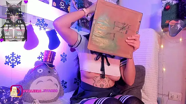 Valeera Evans8 online show from 12-23-24, 06:11