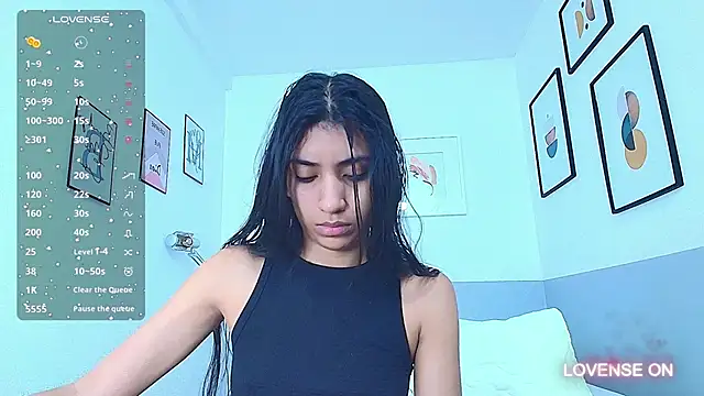 littlee emilyy  online show from 12-18-24, 12:29