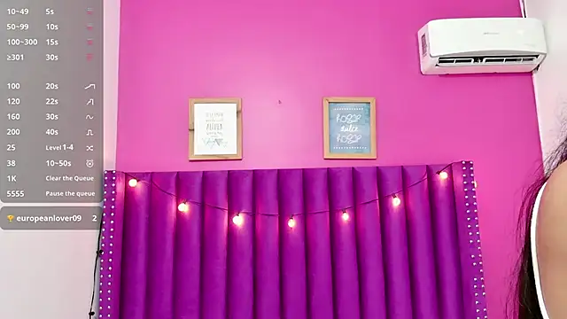 littlee emilyy  online show from 02-22-25, 03:01