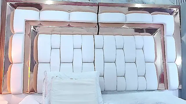 littlee emilyy  online show from 02-27-25, 09:11