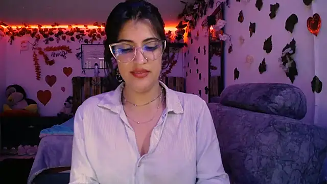 azahar  ziiz online show from 03-03-25, 08:43