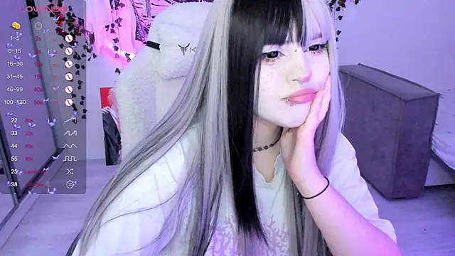 SelenaCute online show from 11-11-25, 04:34