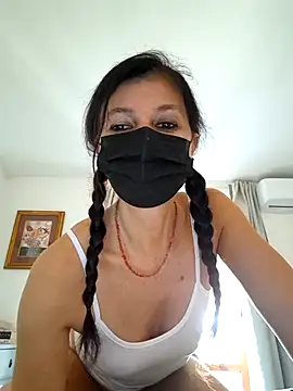 Silvia Zeno online show from 11-06-25, 01:23