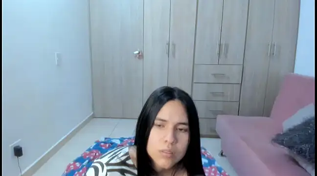 Snapshot of Hana_Zurah chatting on 03-01-25, 11:58 Hana Zurah online show from 03-01-25, 11:58