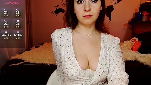 Snapshot of missgenevaonceagain_ chatting on 02-19-25, 11:04 missgenevaonceagain online show from 02-19-25, 11:04