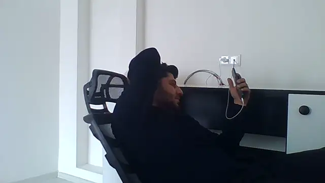 Snapshot of erkekkkadam chatting on 01-15-25, 09:56 erkekkkadam online show from 01-15-25, 09:56