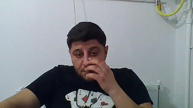 Snapshot of erkekkkadam chatting on 03-10-25, 07:29 erkekkkadam online show from 03-10-25, 07:29