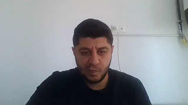 Snapshot of erkekkkadam chatting on 09-10-25, 05:18 erkekkkadam online show from 09-10-25, 05:18