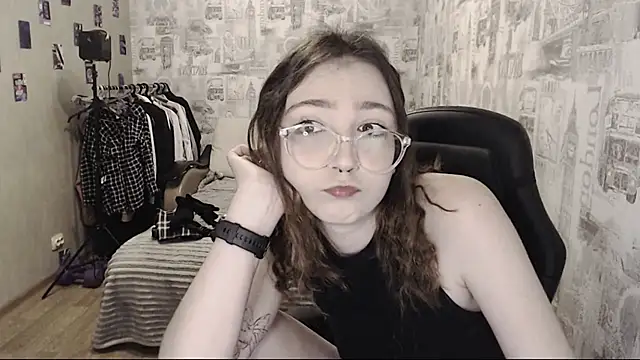 Snapshot of AmeliaKamishiro chatting on 12-08-24, 01:58 AmeliaKamishiro online show from 12-08-24, 01:58