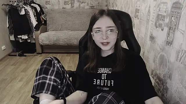 Snapshot of AmeliaKamishiro chatting on 01-13-25, 02:50 AmeliaKamishiro online show from 01-13-25, 02:50