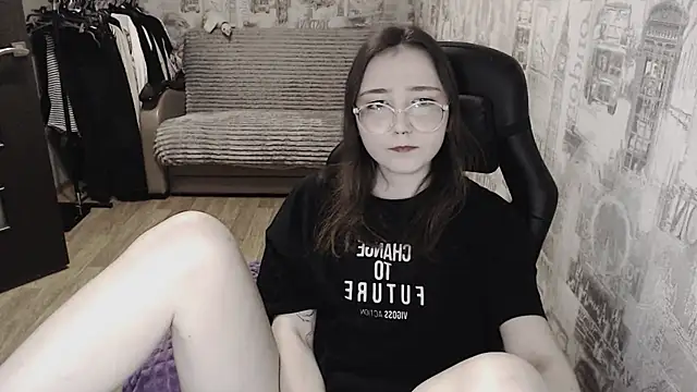 Snapshot of AmeliaKamishiro chatting on 02-13-25, 08:03 AmeliaKamishiro online show from 02-13-25, 08:03