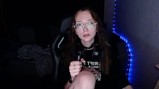 Snapshot of AmeliaKamishiro chatting on 10-09-25, 07:45 AmeliaKamishiro online show from 10-09-25, 07:45