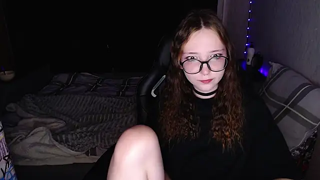 AmeliaKamishiro online show from 11-10-25, 01:37