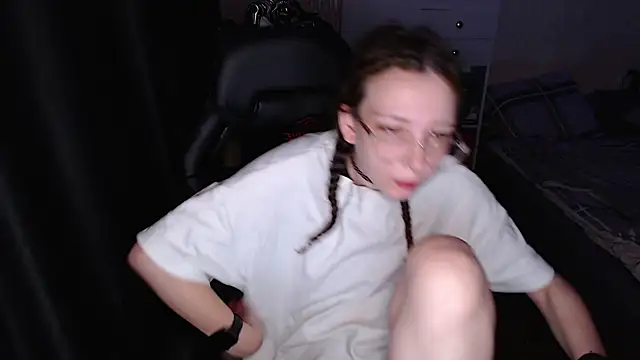 AmeliaKamishiro online show from 11-24-25, 02:33