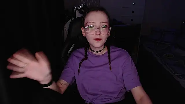 AmeliaKamishiro online show from 11-26-25, 03:18