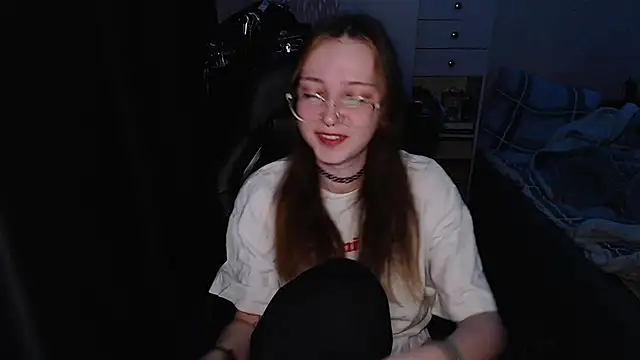 AmeliaKamishiro online show from 11-28-25, 04:04