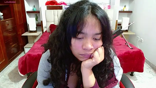 laureentt  online show from 02-18-25, 07:10