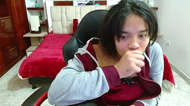 laureentt  online show from 03-19-25, 09:17