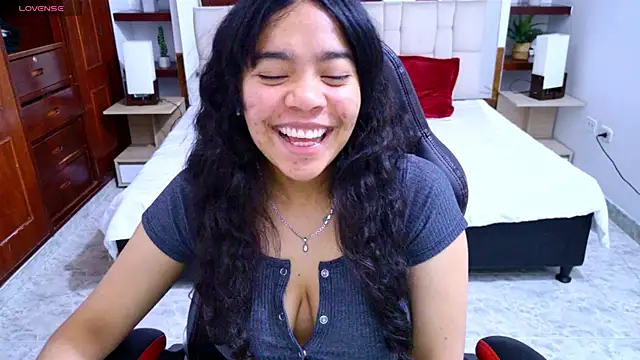 laureentt  online show from 09-10-25, 03:06