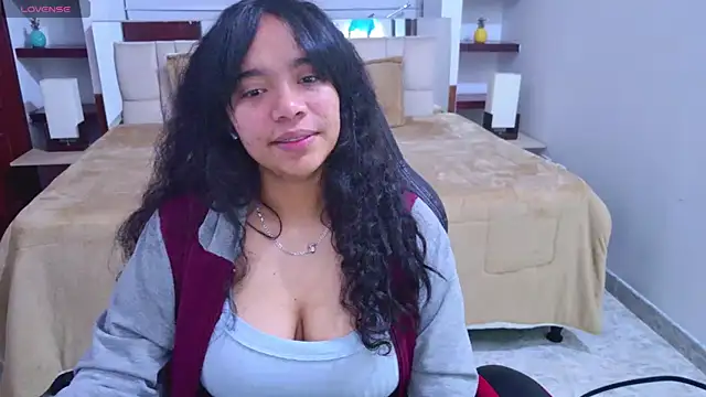 laureentt  online show from 09-27-25, 03:11