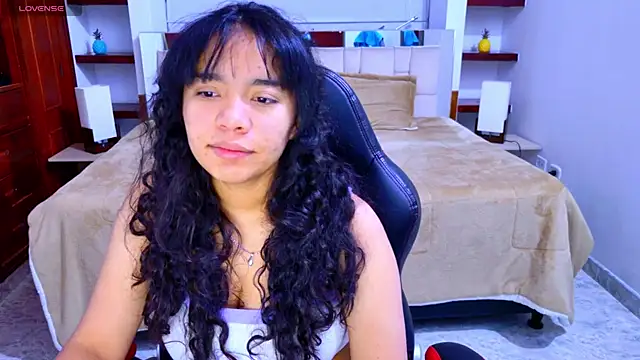 laureentt  online show from 10-07-25, 03:14