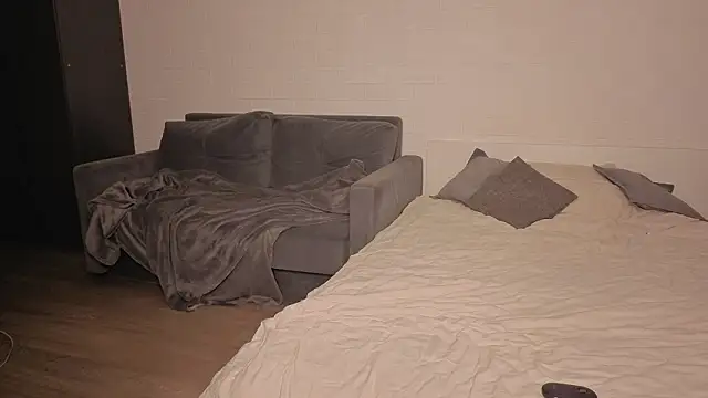 Snapshot of Ashley-Urban chatting on 02-13-26, 02:07 Ashley-Urban online show from 02-13-26, 02:07