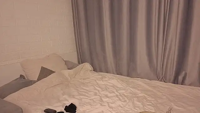 Snapshot of Ashley-Urban chatting on 03-01-26, 02:02 Ashley-Urban online show from 03-01-26, 02:02