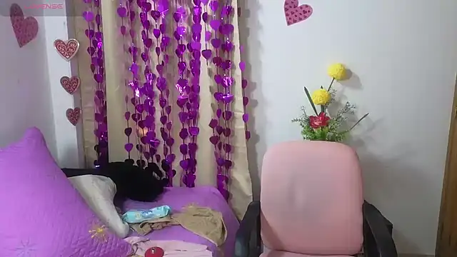 Snapshot of lovely_trix chatting on 03-11-25, 03:34 lovely trix online show from 03-11-25, 03:34