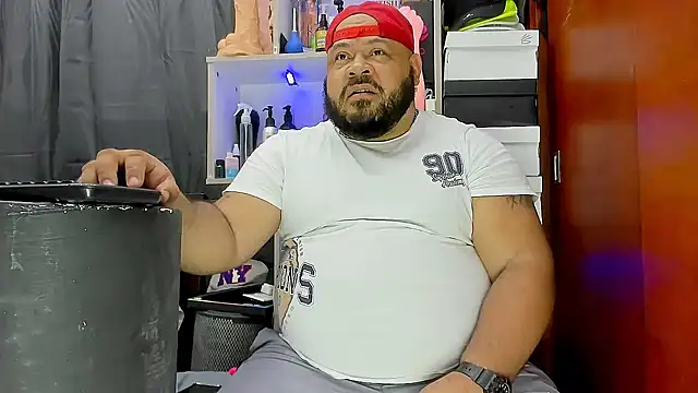 Latino bigcock online show from 03-15-25, 07:48