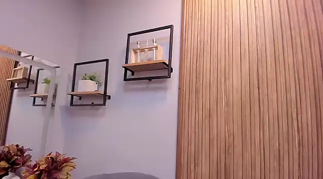 Snapshot of Eva_Macalliter chatting on 12-20-24, 09:32 Eva Macalliter online show from 12-20-24, 09:32