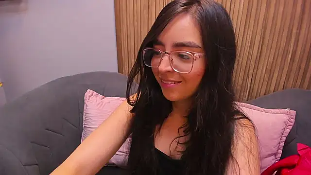 Snapshot of Eva_Macalliter chatting on 12-29-24, 05:21 Eva Macalliter online show from 12-29-24, 05:21