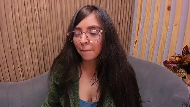 Snapshot of Eva_Macalliter chatting on 02-12-25, 09:10 Eva Macalliter online show from 02-12-25, 09:10