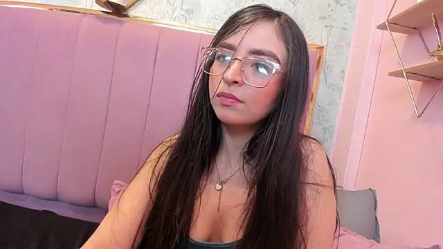 Snapshot of Eva_Macalliter chatting on 09-15-25, 02:17 Eva Macalliter online show from 09-15-25, 02:17