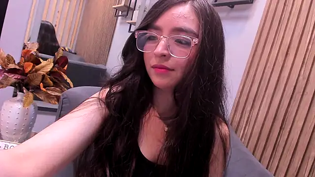 Snapshot of Eva_Macalliter chatting on 10-10-25, 02:54 Eva Macalliter online show from 10-10-25, 02:54