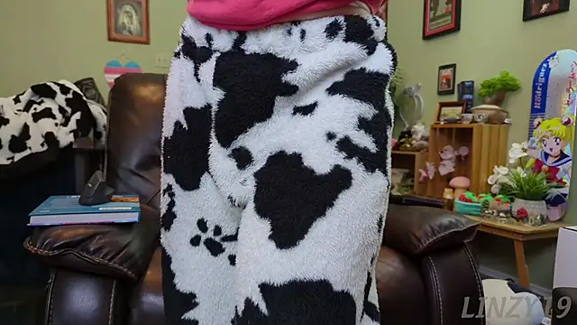 Linzy 19 online show from 01-27-25, 05:15