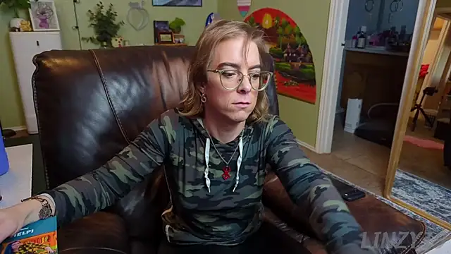 Linzy 19 online show from 02-01-25, 12:18