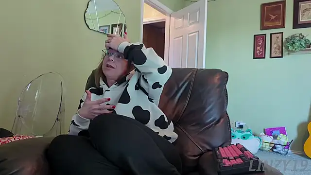 Linzy 19 online show from 11-07-25, 05:02