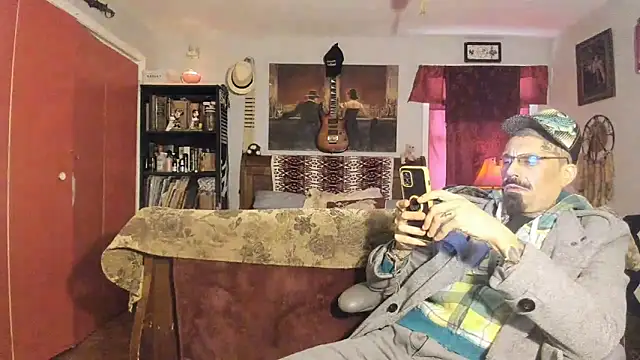 Snapshot of RoosterWabbit chatting on 03-15-25, 09:16 RoosterWabbit online show from 03-15-25, 09:16