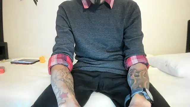 Snapshot of RoosterWabbit chatting on 10-04-25, 08:40 RoosterWabbit online show from 10-04-25, 08:40