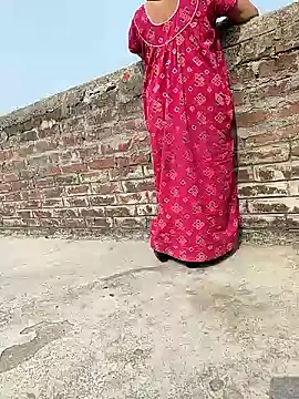 COUPLLE VILLAGE online show from 01-28-25, 06:49