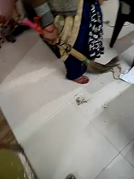 COUPLLE VILLAGE online show from 02-17-25, 03:47