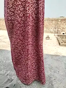 COUPLLE VILLAGE online show from 02-19-25, 06:55